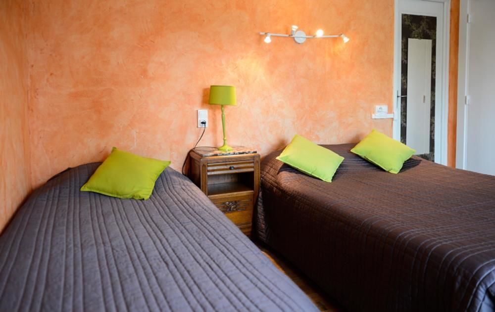 Logis Hotel Restaurant De La Poste Le Mele-sur-Sarthe ภายนอก รูปภาพ