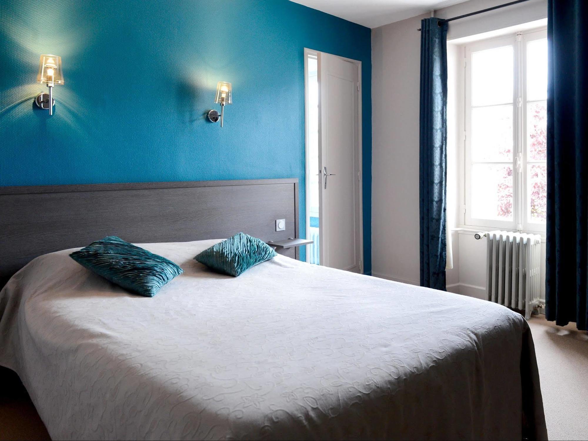 Logis Hotel Restaurant De La Poste Le Mele-sur-Sarthe ภายนอก รูปภาพ
